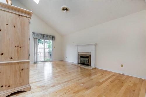 1275 Maple Crossing Boulevard|Unit #12, Burlington, ON - Indoor Photo Showing Living Room With Fireplace