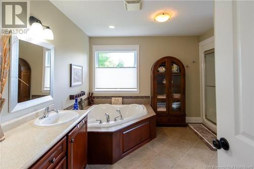 38 Shornecliff Drive, Quispamsis, NB - Indoor Photo Showing Bathroom