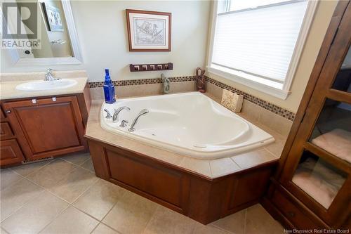 38 Shornecliff Drive, Quispamsis, NB - Indoor Photo Showing Bathroom