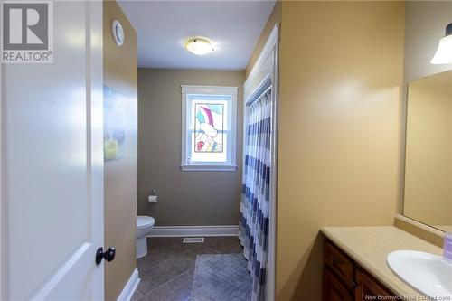 38 Shornecliff Drive, Quispamsis, NB - Indoor Photo Showing Bathroom