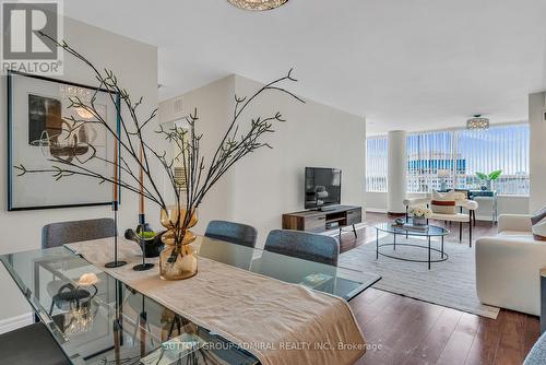 716 - 7 Townsgate Drive, Vaughan, ON - Indoor Photo Showing Living Room