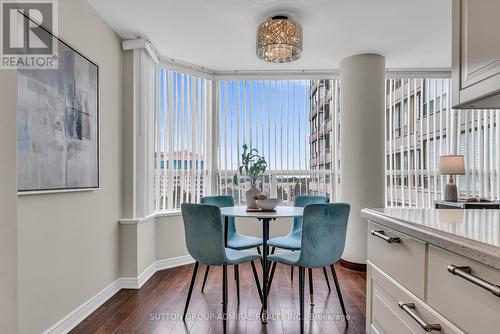 716 - 7 Townsgate Drive, Vaughan, ON - Indoor Photo Showing Dining Room