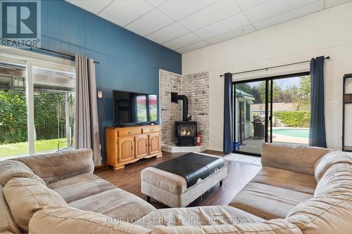 13 Victoria Street, Bayham (Port Burwell), ON - Indoor Photo Showing Living Room With Fireplace