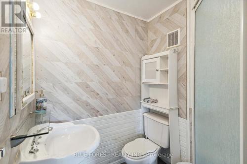 13 Victoria Street, Bayham (Port Burwell), ON - Indoor Photo Showing Bathroom