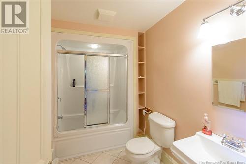 65 Gondola Point Road, Rothesay, NB - Indoor Photo Showing Bathroom