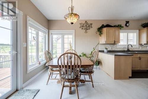 134 Southcrest Drive, Kawartha Lakes, ON - Indoor Photo Showing Dining Room