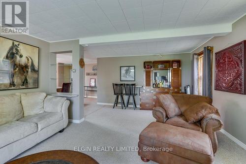 38949 Talbot Line, Southwold (Talbotville), ON - Indoor Photo Showing Living Room