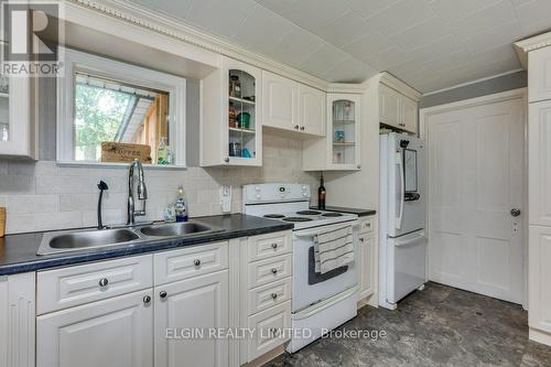 38949 Talbot Line, Southwold (Talbotville), ON - Indoor Photo Showing Kitchen With Double Sink