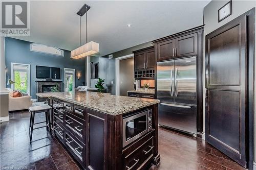 220 Paige Place, Kitchener, ON - Indoor Photo Showing Kitchen With Stainless Steel Kitchen