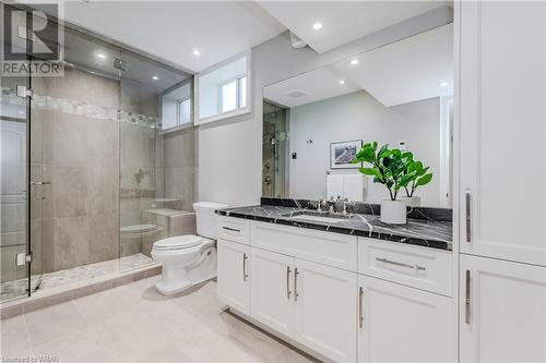 220 Paige Place, Kitchener, ON - Indoor Photo Showing Bathroom