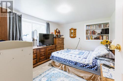 17 Minonen Road, Georgina (Baldwin), ON - Indoor Photo Showing Bedroom