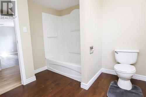 7 And 9 Harbour Drive, New Harbour, NL - Indoor Photo Showing Bathroom