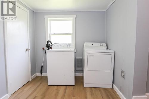 7 And 9 Harbour Drive, New Harbour, NL - Indoor Photo Showing Laundry Room