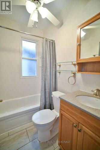 105 Langarth Street E, London, ON - Indoor Photo Showing Bathroom