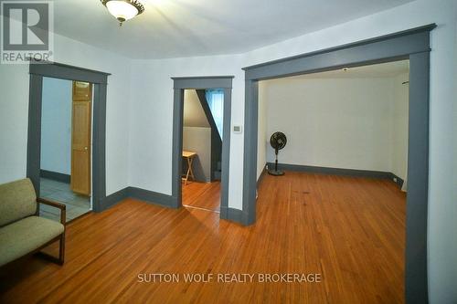 105 Langarth Street E, London, ON - Indoor Photo Showing Other Room