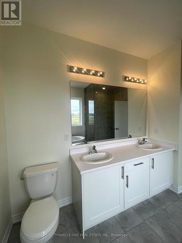 913 Rexton Drive, Oshawa (Kedron), ON - Indoor Photo Showing Bathroom