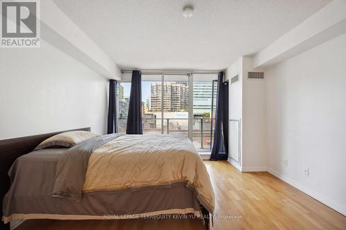 729 - 111 Elizabeth Street, Toronto (Bay Street Corridor), ON - Indoor Photo Showing Bedroom