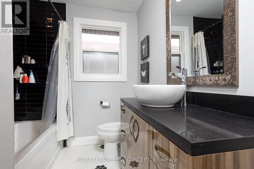 42 Sellmar Road, Toronto (Willowridge-Martingrove-Richview), ON - Indoor Photo Showing Bathroom