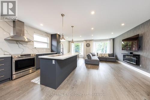 42 Sellmar Road, Toronto (Willowridge-Martingrove-Richview), ON - Indoor Photo Showing Kitchen With Upgraded Kitchen