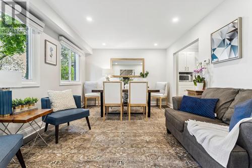 2461 Bridge Road, Oakville (Bronte West), ON - Indoor Photo Showing Living Room