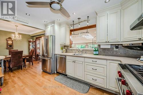 2299 Fassel Avenue, Burlington (Freeman), ON - Indoor Photo Showing Kitchen