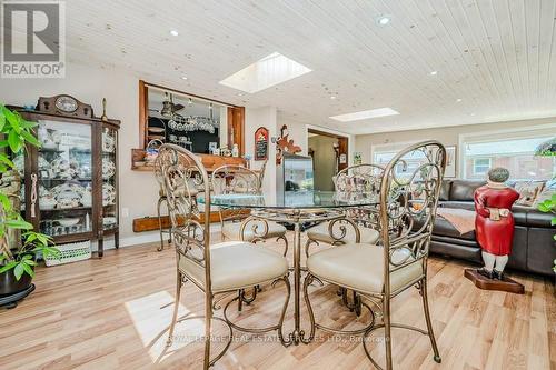 2299 Fassel Avenue, Burlington (Freeman), ON - Indoor Photo Showing Dining Room