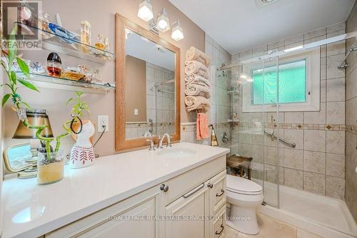 2299 Fassel Avenue, Burlington (Freeman), ON - Indoor Photo Showing Bathroom