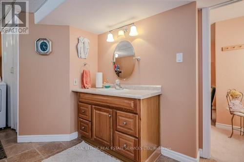 2299 Fassel Avenue, Burlington (Freeman), ON - Indoor Photo Showing Bathroom