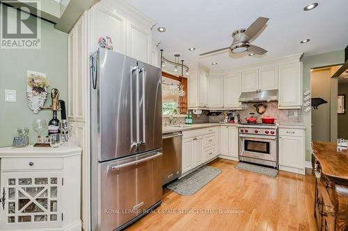 2299 Fassel Avenue, Burlington (Freeman), ON - Indoor Photo Showing Kitchen