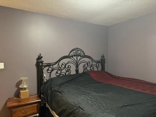 3255 Gordonvale Street, Thunder Bay, ON - Indoor Photo Showing Bedroom