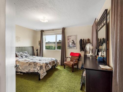 1344 Kenora Road, Kamloops, BC - Indoor Photo Showing Bedroom