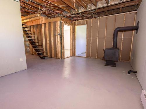 Salle familiale - 30 Rue St-Hilaire, Trois-Rivières, QC - Indoor Photo Showing Basement