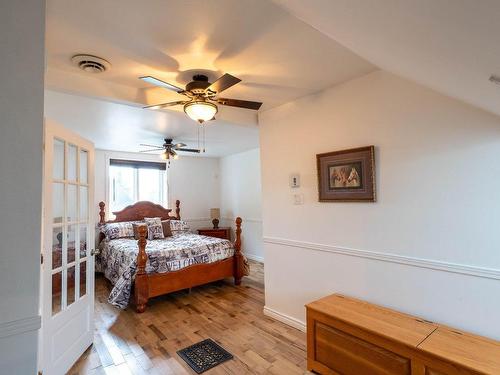 Chambre Ã  coucher principale - 129 Rg De L'Église S., Saint-Marcel-De-Richelieu, QC - Indoor Photo Showing Bedroom