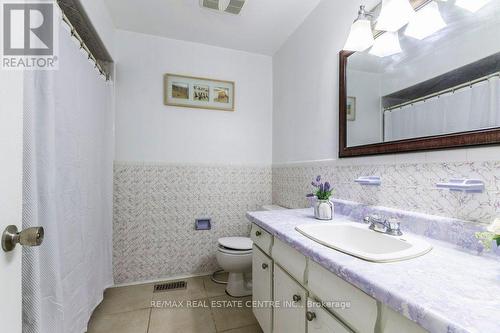 64 Tindale Court, Hamilton (Vincent), ON - Indoor Photo Showing Bathroom