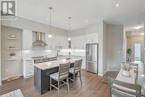 J138 - 25 Isherwood Avenue, Cambridge, ON - Indoor Photo Showing Kitchen With Upgraded Kitchen