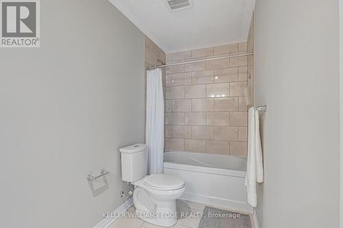 J138 - 25 Isherwood Avenue, Cambridge, ON - Indoor Photo Showing Bathroom