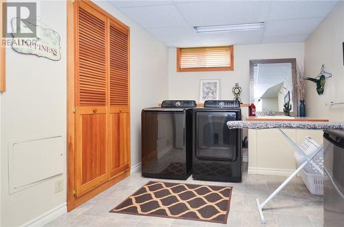 3 Lexington Court, Sudbury, ON - Indoor Photo Showing Laundry Room