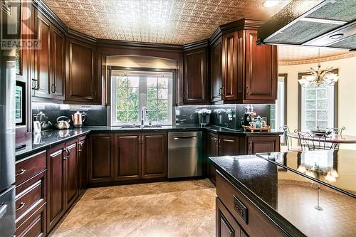 333 Garson Coniston, Garson, ON - Indoor Photo Showing Kitchen