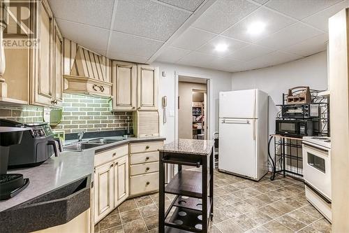 333 Garson Coniston, Garson, ON - Indoor Photo Showing Kitchen With Double Sink