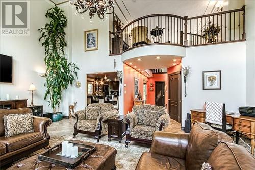 333 Garson Coniston, Garson, ON - Indoor Photo Showing Living Room