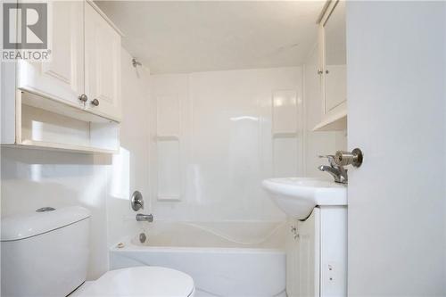 749 Ontario Street, Sudbury, ON - Indoor Photo Showing Bathroom