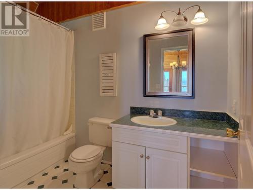 4158 Lakeview Road, Williams Lake, BC - Indoor Photo Showing Bathroom