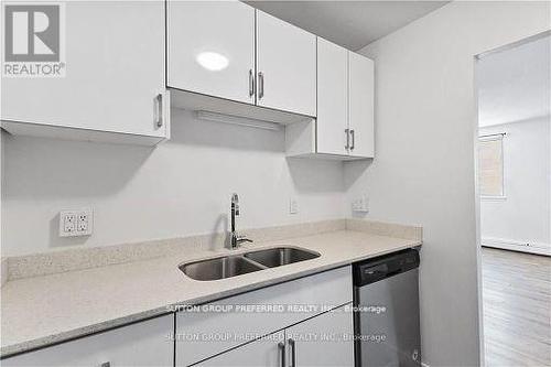 304 - 440 Central Avenue, London, ON - Indoor Photo Showing Kitchen With Double Sink