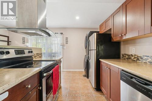 51 Drury Street, Bradford West Gwillimbury, ON - Indoor Photo Showing Kitchen