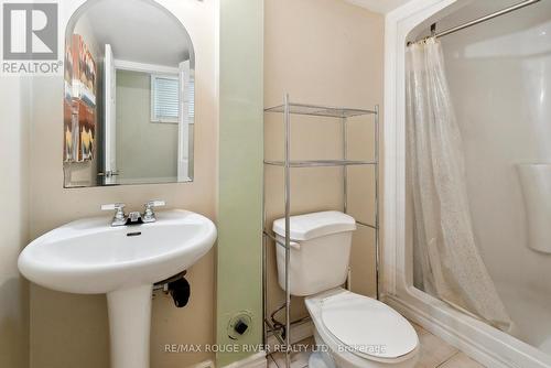 51 Drury Street, Bradford West Gwillimbury, ON - Indoor Photo Showing Bathroom