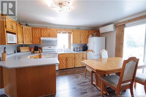 209 Ch Rang 8, Saint-Joseph-De-Madawaska, NB - Indoor Photo Showing Kitchen With Double Sink