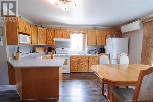 209 Ch Rang 8, Saint-Joseph-De-Madawaska, NB - Indoor Photo Showing Kitchen With Double Sink