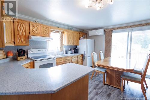 209 Ch Rang 8, Saint-Joseph-De-Madawaska, NB - Indoor Photo Showing Kitchen