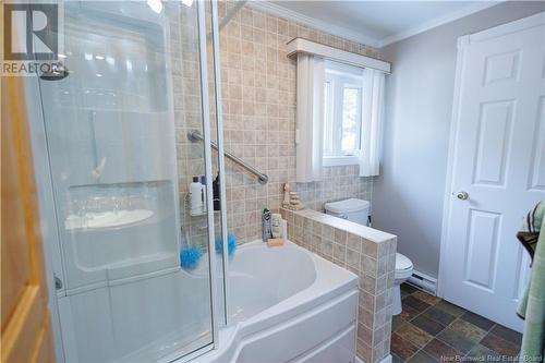 209 Ch Rang 8, Saint-Joseph-De-Madawaska, NB - Indoor Photo Showing Bathroom