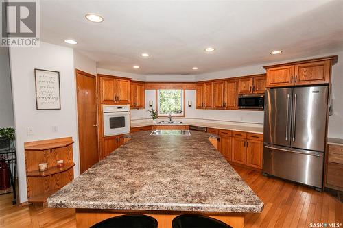 730 Manitoba Avenue, Kerrobert, SK - Indoor Photo Showing Kitchen With Double Sink